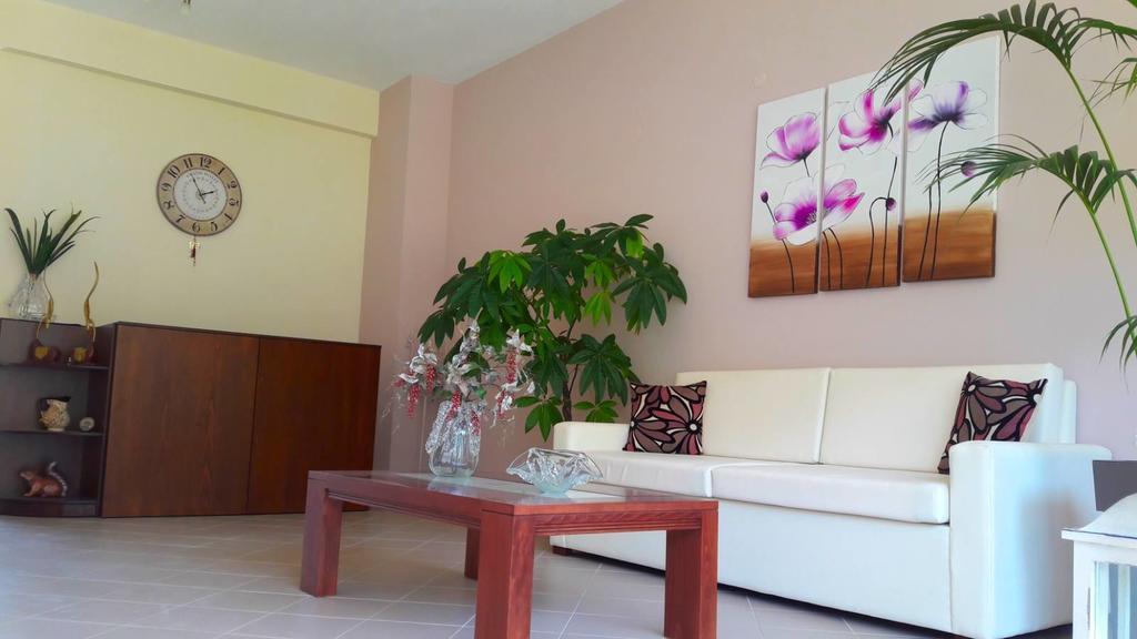 Nina Studios 2 سكالا بوتامياس المظهر الخارجي الصورة